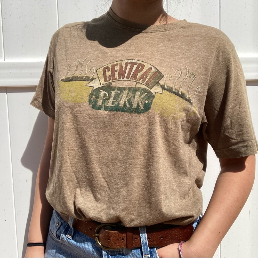 *Closet clear out LAST CHANCE* Friends Central Perk Warner Bros. Tee